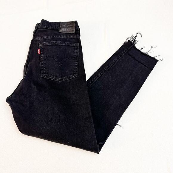 Levi's Wedgie Black Denim Button Fly Distressed Jeans Size 28 - Picture 11 of 11